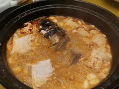 鸿运鱼头煲-老灶味道·本帮菜(昌平路店)