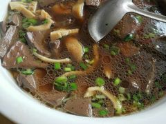 红烧羊杂汤-老中和羊肉馆