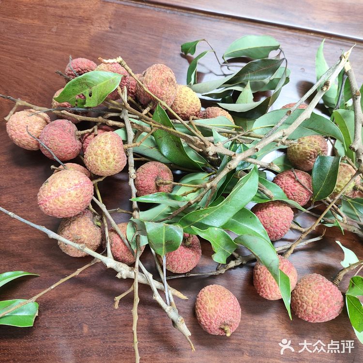 夏天必备甜品：荔枝果冻！