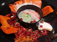 红汤大骨鸳鸯锅-重庆古老火锅
