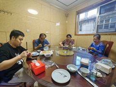 -宾朋海鲜饭庄(兴海路店)