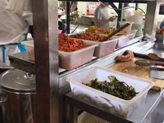 自助取餐区-李三卤汁豆腐脑