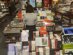 -西西弗书店&矢量咖啡(凯德晶萃广场店)