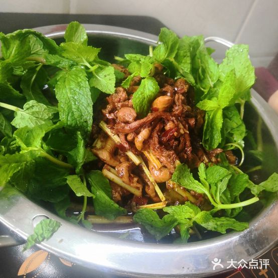 唯一特色独山虾酸牛肉