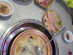 -阿婆情腊排骨火锅(金虹路店)