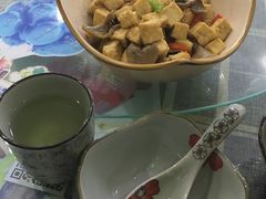 -天天向上素食餐厅(五台山店)