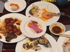 -广州万富希尔顿酒店·感趣自助餐厅·金秋蟹宴生蚝海鲜刺身烧烤