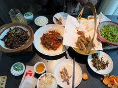 -鸽子侯·家宴·平价海鲜(市图书馆店)