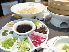 牛肉炸酱面-黑窑厂糖油饼烤鸭·清真菜(旗舰店)