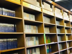 -外研书店(北京外国语大学西校区北外国际大厦店)