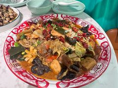 -嗨辣小聚·盘锦河蟹·海鲜烧烤龙虾(盘锦十年好店)