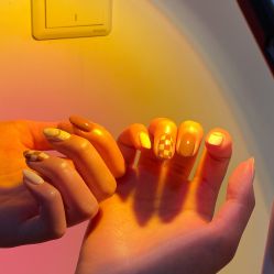 -花系美·美甲美睫精品店