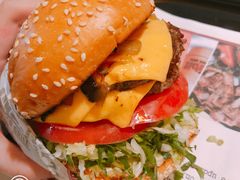 -The Habit Burger Grill 哈比特汉堡(复兴soho店)