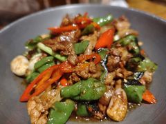 -老滇山寨•云南特色菜•地方菜•民族风情歌舞表演(金碧店)