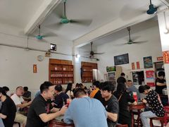 大堂-容里煲仔饭(利丰北路店)