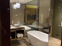 -广州白云机场雅高铂尔曼大酒店