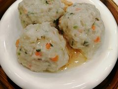 七彩鲮鱼球-点都德(盘福楼店)