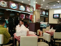 -红宝石·鲜奶小方·海派西点房(南丹店)