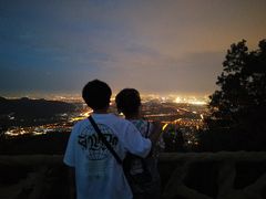 -鬼笑石后山停车场