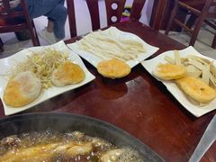 -丹水桥地锅鱼·翘嘴鲌·地方特色全鱼宴(丹江口大坝店)