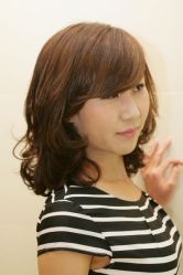 温婉中发发型-美秀造型