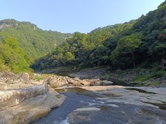 -燕子河大峡谷天坑仙境