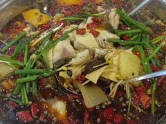 -乡土特色.冷锅鱼.牦牛肉汤锅