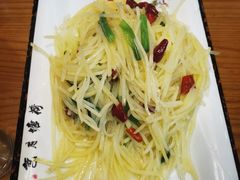 -鲁小三·大骨自助(金山总店)