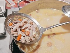 -尚尚仙·酸汤猪手·猪肚鸡火锅(华联万柳购物中心店)