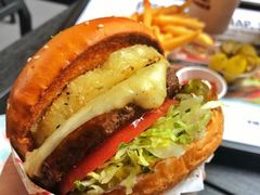 -The Habit Burger Grill 哈比特汉堡(爱琴海店)