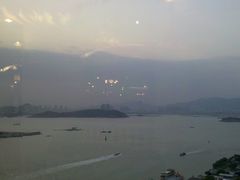 对面的鼓浪屿一角-必胜客(海滨店)