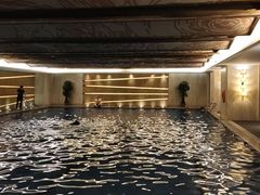 -小鲨鱼游泳培训(会展中心店)