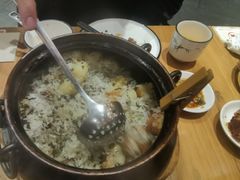 -帅巴人舅母子腊蹄民俗村