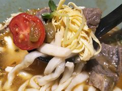 手切酸菜牛腱子面-陳八两面家(滨江天街店)