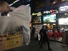 -BHC炸鸡(明洞总店)