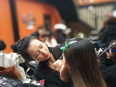 -粤港芭莎美容美发化妆学校