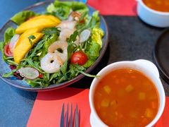 芒果牛油果大虾色拉-乐意坊Alla Torre意大利手工披萨(陆家嘴旗舰店)