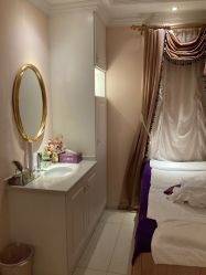 -蕾蕾美颜美容美体