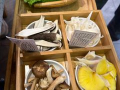 -阿婆情腊排骨火锅(金虹路店)