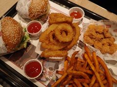 -The Habit Burger Grill 哈比特汉堡(复兴soho店)