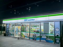 -全家便利店(银翔路店)