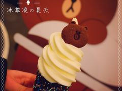 -LINE FRIENDS Garosu-gil Flagship Store
