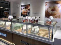 面包甜点陈列柜-爸爸糖吐司面包(重庆解放碑英利大融城店)