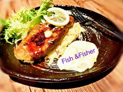 香煎三文鱼配土豆泥-玛格萝妮(汇智国际商业中心店)