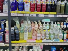 -综合保税区进口商品直销中心(新百店)