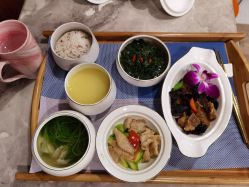 -安雅国际月子会所(拱北森宇富通店)