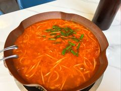 -毛辣果·贵州红酸汤牛肉火锅(西单店)