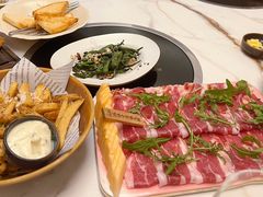 -斯普汇生蚝牛排馆(中骏世界城店)