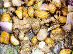 -老东镇啤酒屋海鲜加工·蒸汽海鲜·海鲜烧烤(台东店)