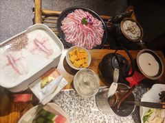 -老牌坊云南鱼豆花火锅(哈西万达店)